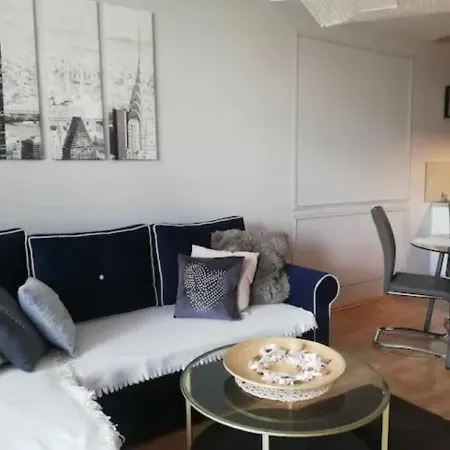 Lucka Superior Z Tarasem Apartment *